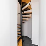 Studio Refait A Neuf Montmartre - Paris 18 - 2P